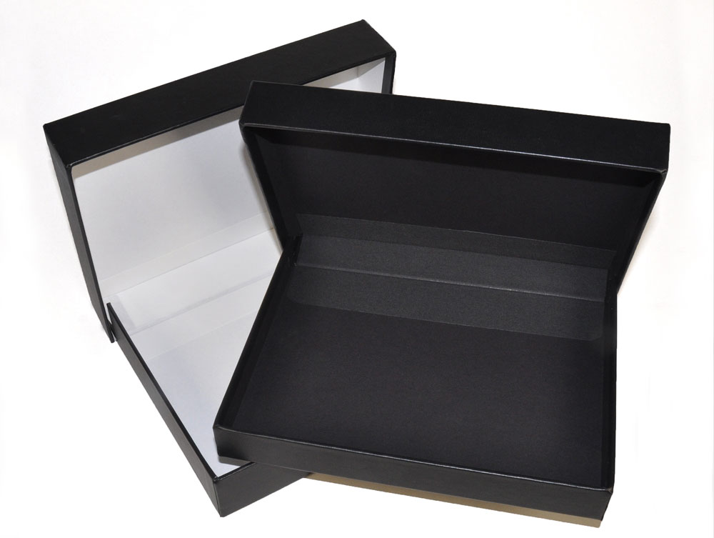 Onyx Portfolio archival storage box, 1-3/8'' deep, designed for protecting artwork, photographs, and documents, with a sleek, durable design 